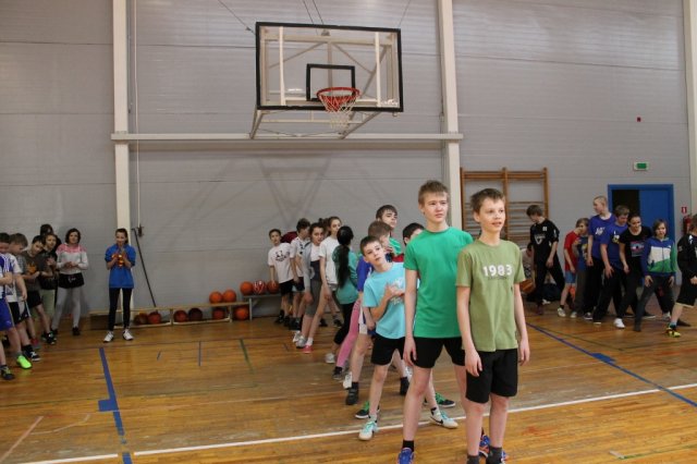 BK Valmiera basketbolisti viesojas skolā